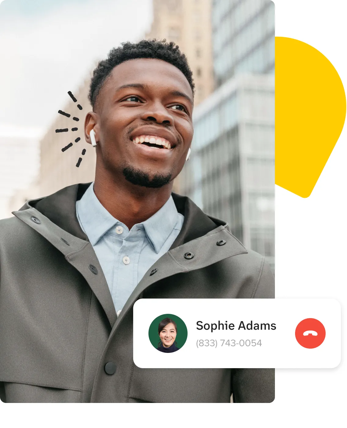 Young entrepreneur consulting a RingCentral employee about cloud migration while on the go