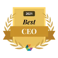 Insignia del premio Comparably a la mejor dirección ejecutiva de empresas 2021