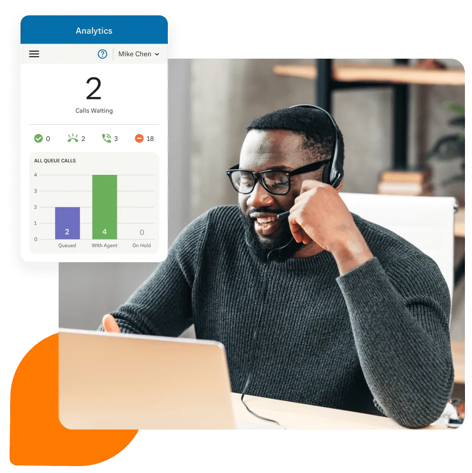 A male agent looks at his RingCentral Live Reports dashboard
