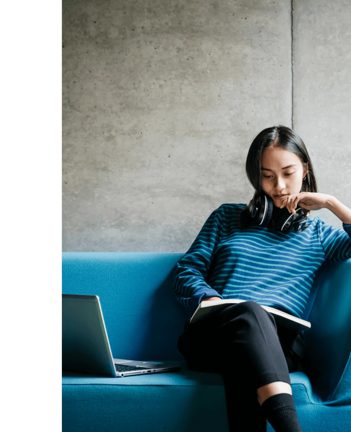 Student using RingCentral App for Desktop to study remotely