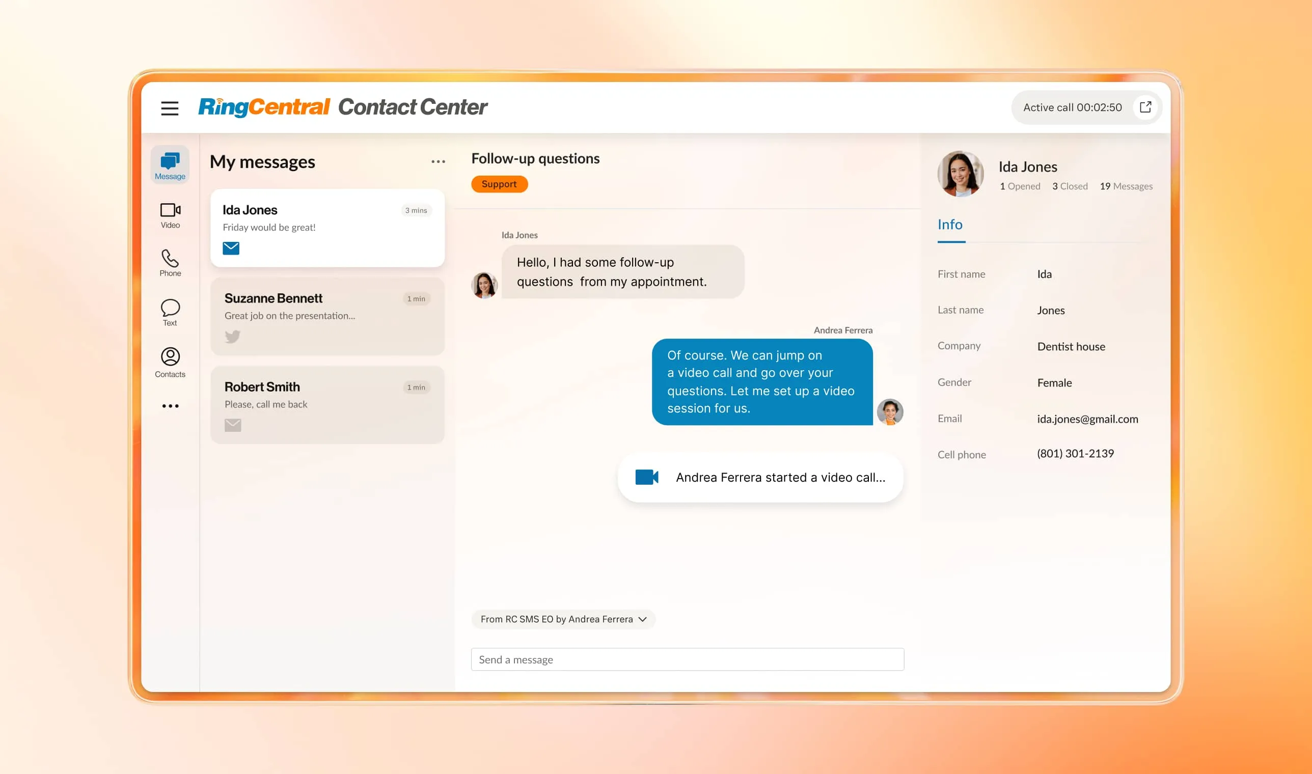 Imagen que muestra la interfaz de RingCentral Contact Center en una computadora de escritorio